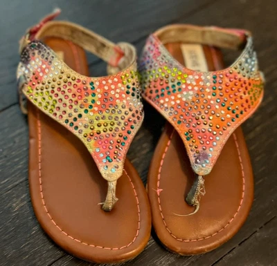 Sandália Steve Madden para Meninas Tie Dye e Strass Tamanho 11 - Imagem 1 de 4
