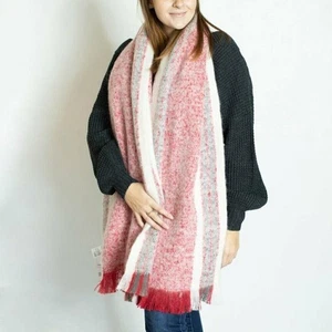 Bufanda manta a rayas Free People cepillada corredor en rojo combo precio de venta sugerido por el fabricante 58 USD - Imagen 1 de 3
