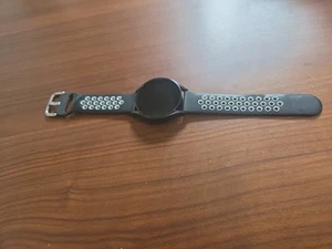 Samsung Galaxy Watch6 40mm Graphite Bluetooth Smartwatch - Zdjęcie 1 z 11