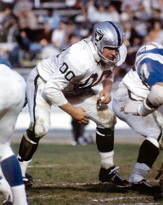 Oakland Raiders JIM OTTO Glossy 8x10 Photo NFL Football Print Poster HOF 80 - Picture 1 of 1