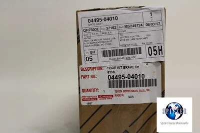 Componentes de freno de suspensión trasera TOYOTA OEM 05-23 Tacoma - Zapatas de freno 0449504010 Foto 1 de 4