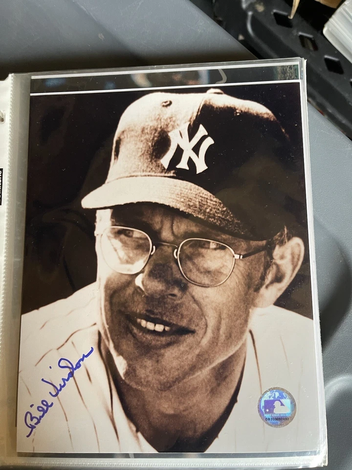 BILL VIRDON  NEW YORK YANKEES  ACTION SIGNED 8x10 Pittsburgh Pirates - Image 1 of 1