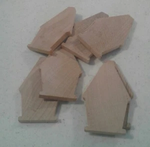 Wooden birds house shapes - Picture 1 of 2