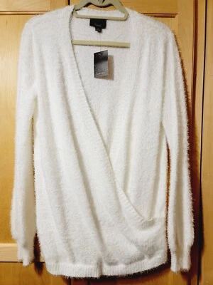 LUMIERE Women's MIDWEIGHT Crossover Pullover FUZZY EYELASH White Sweater Sz M - Image 1 of 4