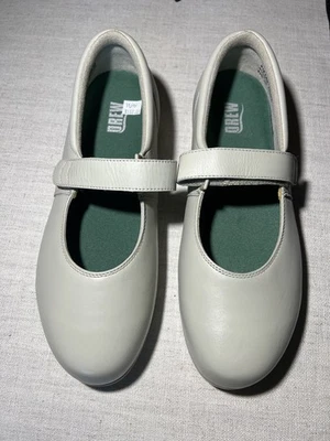 Zapatos Drew Bloom Mary Jane Diabéticos 14253-33 Talla 10 WW. Color Bone Stretch Foto 1 de 4
