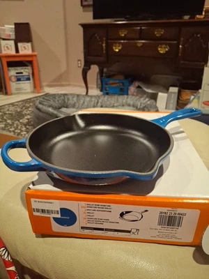 Le Creuset Signature Cast Iron 9 Inch Skillet,  NEW In Box  - Image 1 of 4
