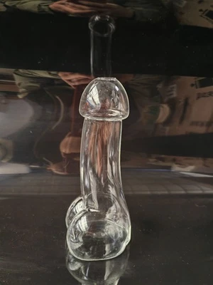 Funny Penis Shaped Whisky Decanter 130ml Prank Glass Carafe Novelty Gift - Image 1 of 4