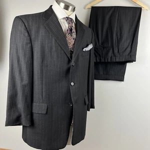 CLASSIC Hart Schaffner Marx 42S gray striped 100% wool suit 36 x 26 pants - Picture 1 of 12