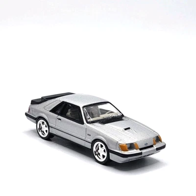 Ford Mustang SVO 1984 84 carrocería Fox coleccionable escala 1/64 diecast gran regalo 🎁  Foto 1 de 4