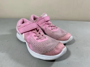 Nike niños rosa gancho y bucle Revolution 4 zapatillas niños grandes talla 2 años - Imagen 1 de 3