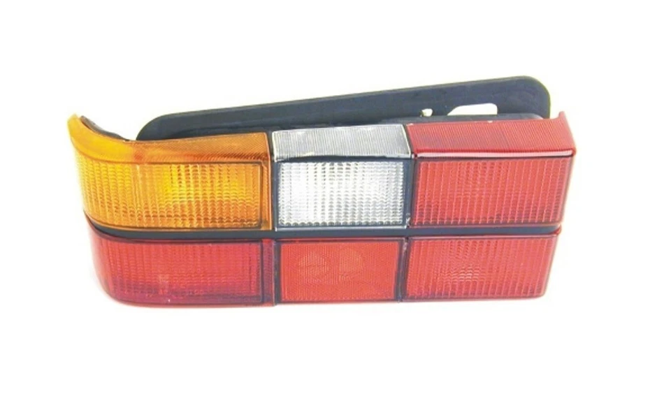 Luz traseira esquerda para motorista URO Parts com aro preto para Volvo 240 244 - Imagem 1 de 1