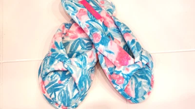Zapatillas de piscina LILLY PULITZER NUEVAS SIN ETIQUETAS Bondi Blue My Little Peony 7/8 para mujer NUEVAS Foto 1 de 4