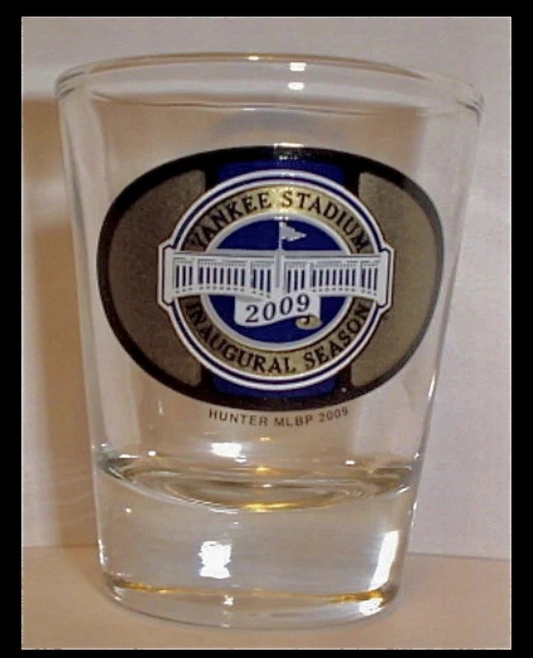 NY YANKEES Inaugural Nuevo Yankee Stadium Shot Glass 2009 Foto 1 de 1