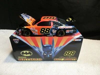 Dale Jarrett #88 Batman 1998 Ford Taurus banco blanco y negro diecast 1/24 Foto 1 de 4