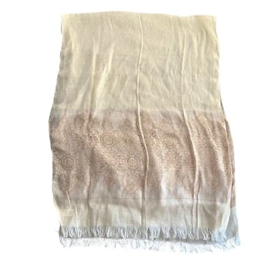 Bufanda transparente con estampado floral Coldwater Creek envoltura crema bordes sutiles con flecos Foto 1 de 4
