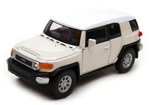 Toyota FJ Cruiser Japanese Luxury Car Model Diecast Cream 1:34-1:39 Scale Welly - Picture 1 of 2