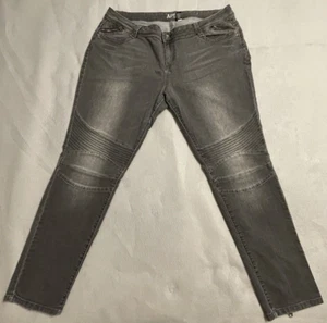 Kohls Apt 9 Womens Plus Distressed Straight Leg Jeans Size 18 Regular Gray Denim - Picture 1 of 11