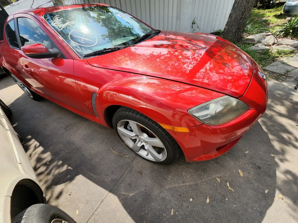 2004 2005 2006 2007 2008 MAZDA RX-8 PARA-LAMA DIANTEIRO DIREITO VERMELHO - Imagem 1 de 1