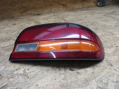 LUZ TRASERA PASAJERO DERECHO NISSAN ALTIMA 93-94 1993-1994 OEM Foto 1 de 3