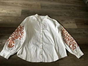 Chico’s Ladies Embroidered Sleeve Tunic Style Blouse Sz 3 NWT - Picture 1 of 6