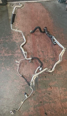 Mercedes Clase A A200 W177 2019 aire acondicionado y tuberías de refrigerante de agua Foto 1 de 4