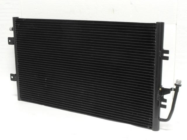 Condensador de aire acondicionado para GMC Safari 1995-2005 1996 1997 1998 1999 2000 2001 ZZ533VF Foto 1 de 1