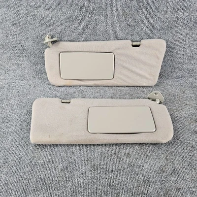 Juego de pares de parasoles grises para conductor pasajero Toyota Camry 1997-2001 Foto 1 de 4