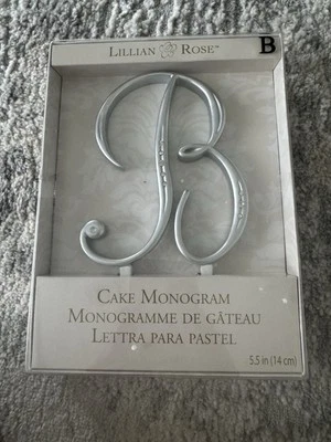 Monograma para pastel Lillian Rose “B” 5,5 pulgadas Foto 1 de 2