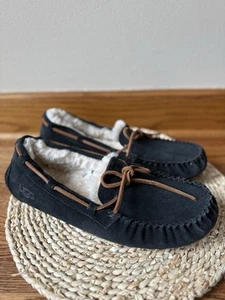 UGG® Women's Dakota Moccasin Slippers, size 11 - Picture 1 of 10