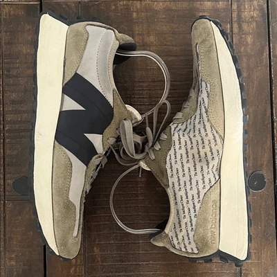 New Balance 327 Men's Lifestyle Sneaker size 9 men’s olive green black - Image 1 of 4