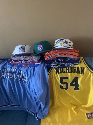 Lote Snapback Atlético Logo Vintage Foto 1 de 4