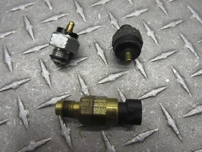 Harley Davidson Road King Classic 2008 FLHRC lote de sensores OEM temperatura del aceite probado Foto 1 de 4