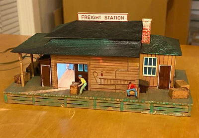 TYCO - HO Scale - Lighted Freight Station - #906 - Looks Amazing - Working Order - Image 1 of 4