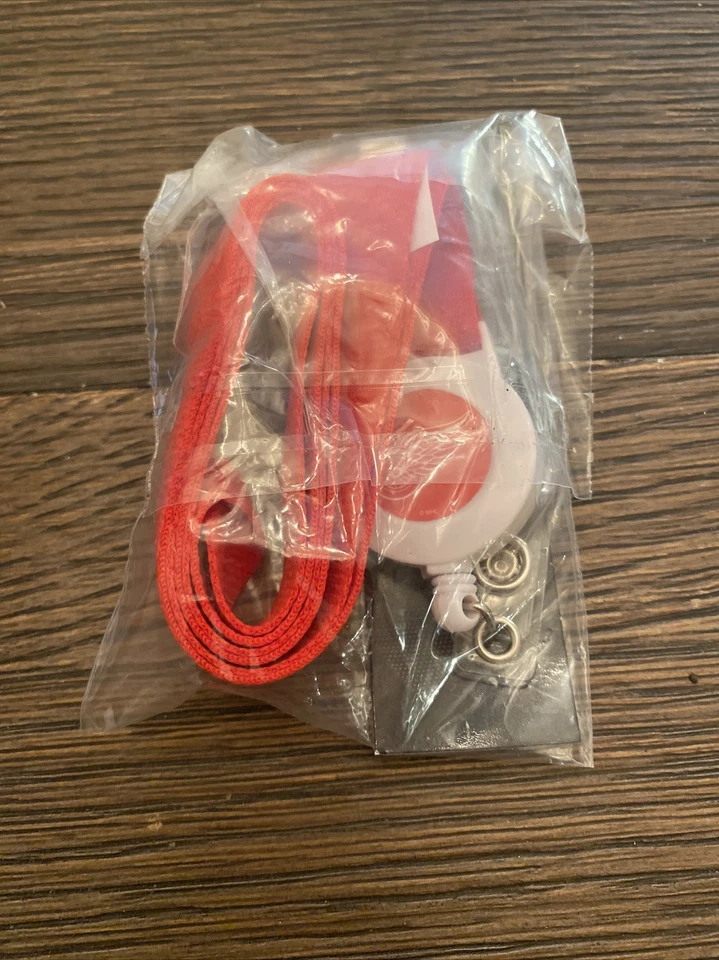 NHL Aminco Detroit Red Wings Badge Reel with Red Lanyard WITH TAG SHIPS