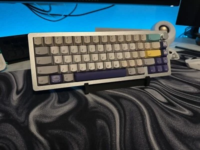 Boyi GMK 67 Silver And Keytok Do The Jobs Keycap Set - Image 1 of 2