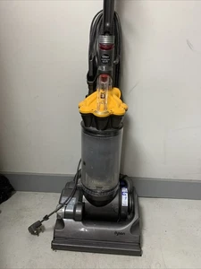 Dyson DC33 Upright Bagless Vacuum Cleaner Powerful Corded - Picture 1 of 5