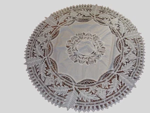 VICTORIAN 47" ROUND TABLE CLOTH BATTENBURG TAPE LACE LINENS DOILIES  HANDMADE - Picture 1 of 11