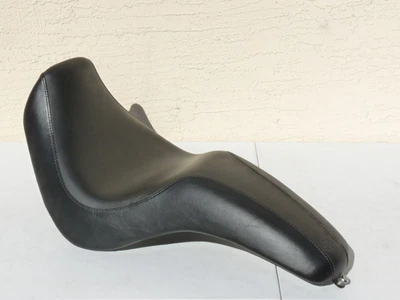 RARE GENUINE HARLEY DAVIDSON 2000-07 DEUCE LEATHER BADLANDER SEAT 51548-01 NICE! - Image 1 of 4