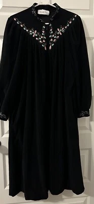 Roupão Vintage VANITY FAIR Preto Bordado Veludo Médio M - Imagem 1 de 3