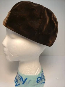 Vintage soft shiny brown velvet woman's skull cap hat - Picture 1 of 5