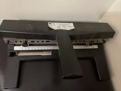 Modelo perforador industrial ACCO - 440 equipo de oficina de acero de alta resistencia Foto 1 de 4