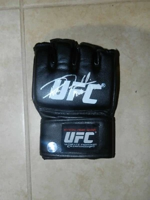 GUANTE UFC AUTOGRAFIADO DE RICH FRANKLIN CON PRUEBA Foto 1 de 3