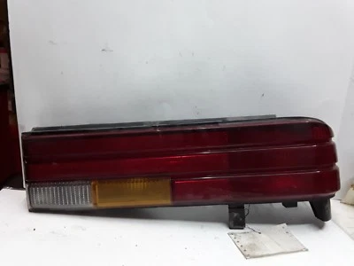 86 87 Ford Tempo conjunto luz trasera lado pasajero derecho OEM E63B-13440-AA Foto 1 de 4