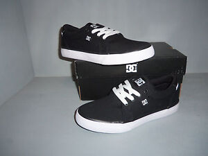 DC youth Council TX  Black Lace Up Sizes NIB Skate and School Shoes ADBS300047