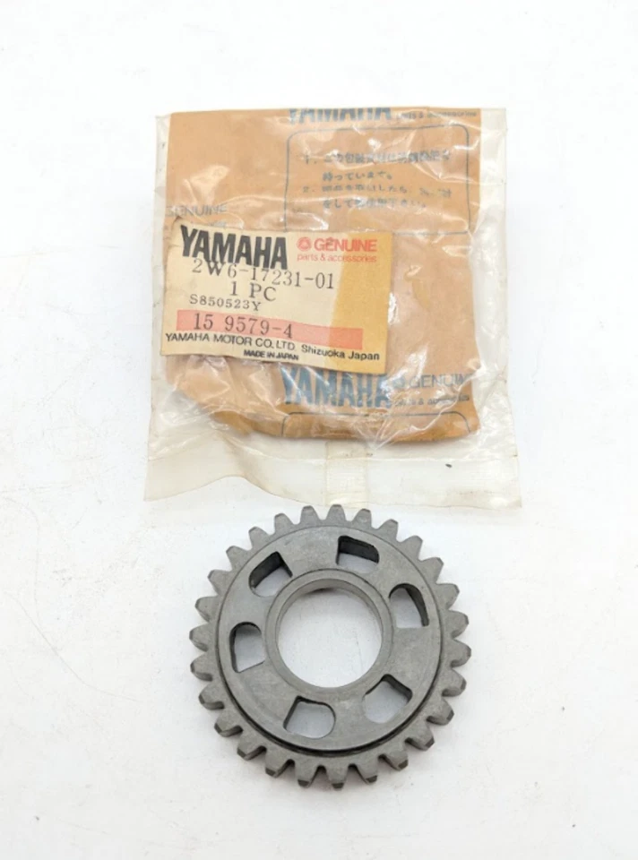 1978-1980 Yamaha DT175 MX175 Transmission 3rd Gear NEW OEM YAMAHA 2W6-17231-01 - Image 1 of 4