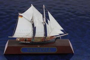 Valdivia von Altona Hersteller  Collecta 2230 ,1:220 Schiffsmodell - Picture 1 of 4