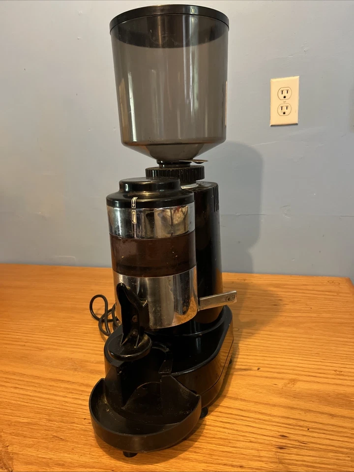 Gino Rossi Rosito Bisani Professional RR45 Espresso Coffee Grinder - Image 1 of 4
