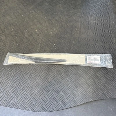 Limpiaparabrisas trasero Toyota Highlander 2008-2019 85241-42070 OEM Foto 1 de 4