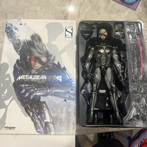 Hot Toys VGM17 Metal Gear Rising Revengeance Raiden Normal Ver 1/6 (Read Descri - Picture 1 of 13