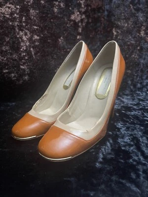 OFERTA Zapatos de tacón Stella McCartney dorados naranja tostados charol sintético 39 para mujer Foto 1 de 4